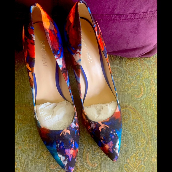 Nine West Most beautiful shoes in my closet! Worn twice - Picture 1 of 6